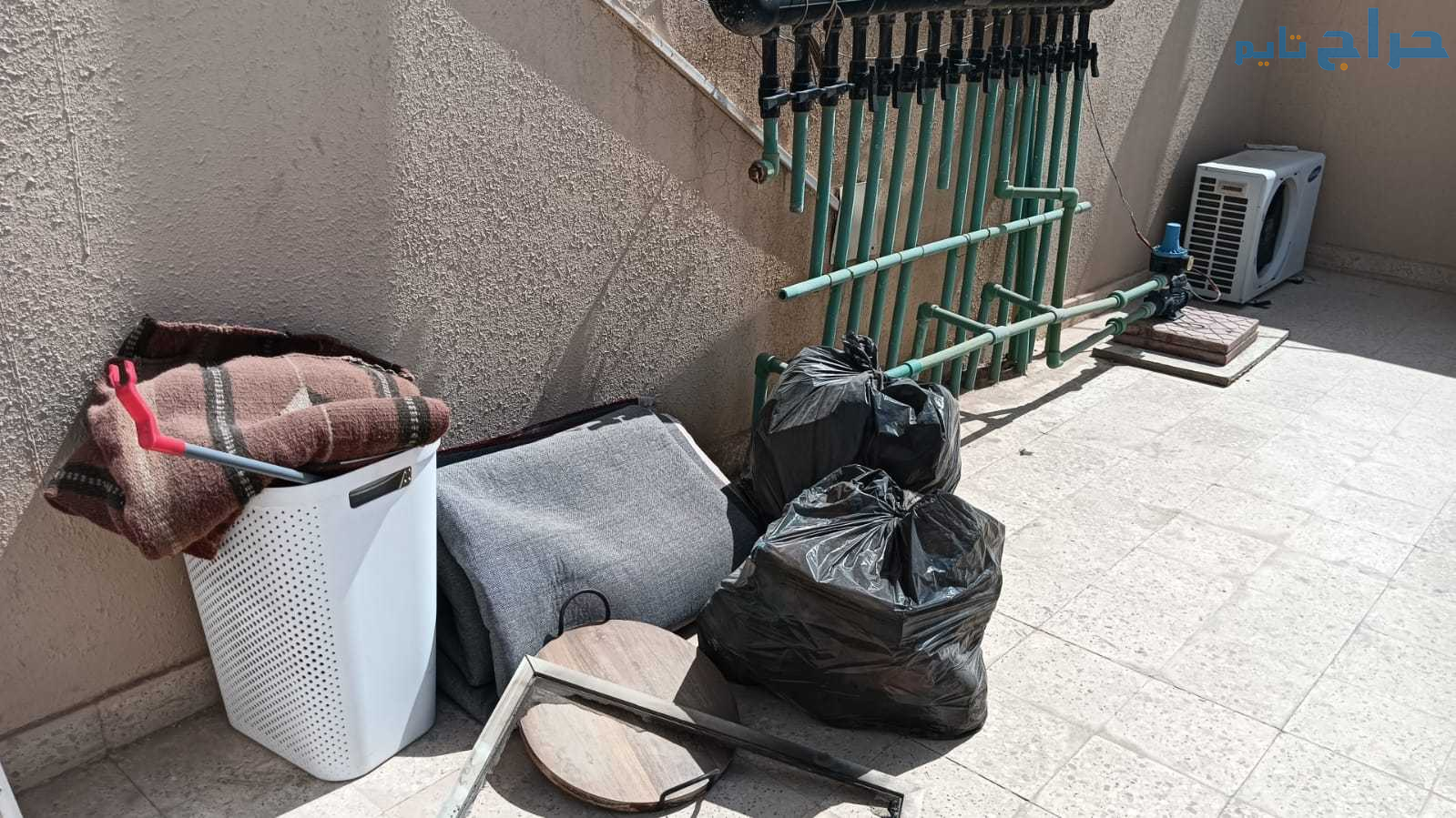 دينا تبعك عمال ينقلون عفش ورمي قديم تالف مخلفات با...