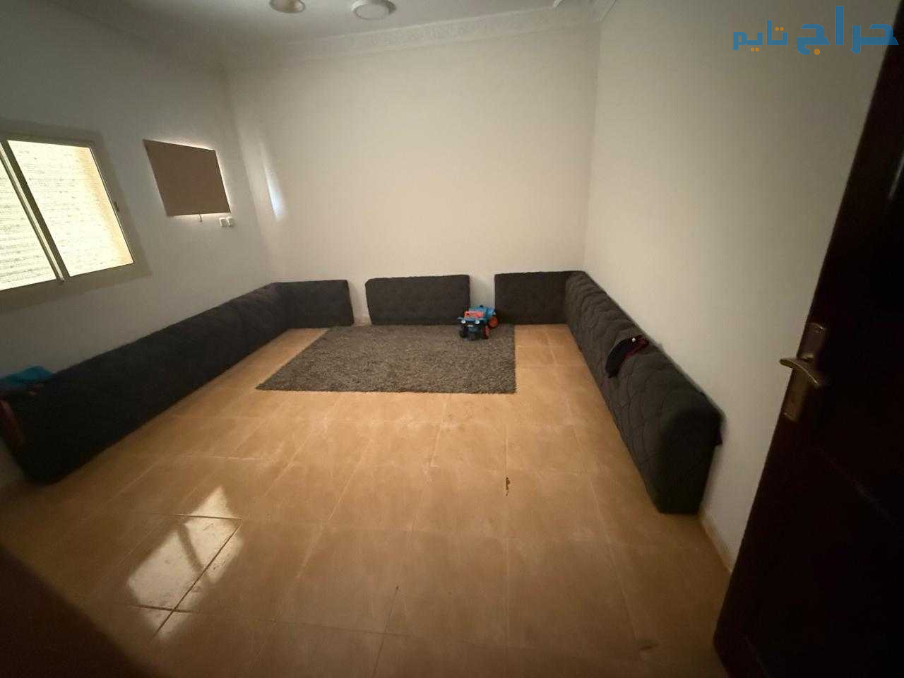 التخلص من الاثاث القديم الخربان بالرياض يشلونه0542...