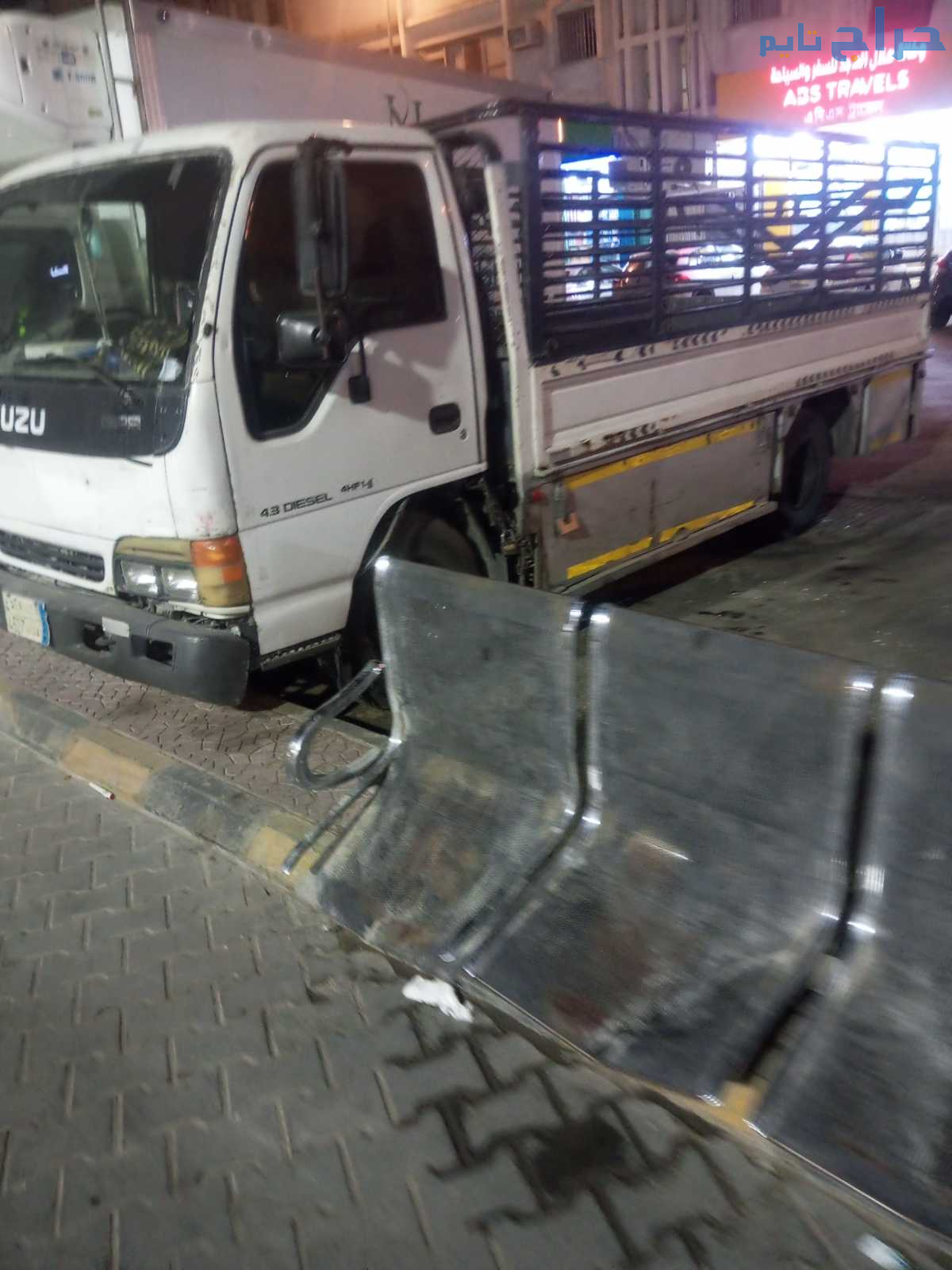 التخلص من الاثاث القديم التالف بالرياض 0534375367