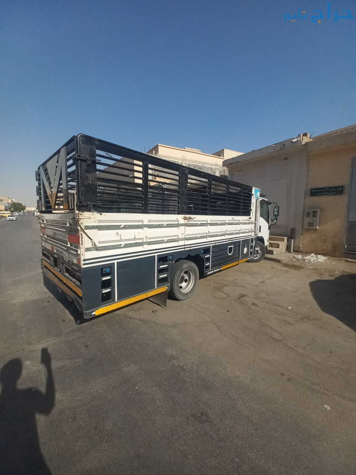 التخلص من الاثاث القديم بالرياض 0537380613