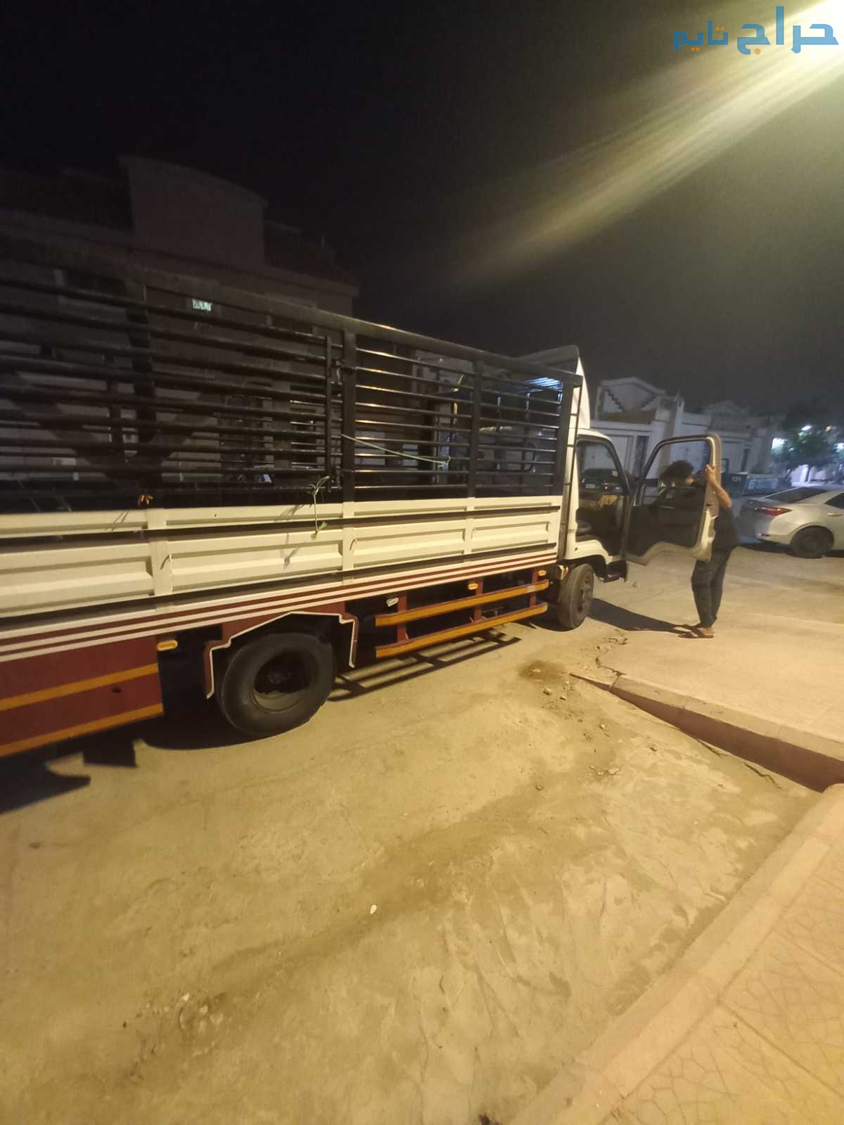 نقل عفش داخل و خارج الرياض شراء اثاث مستعمل بالريا...