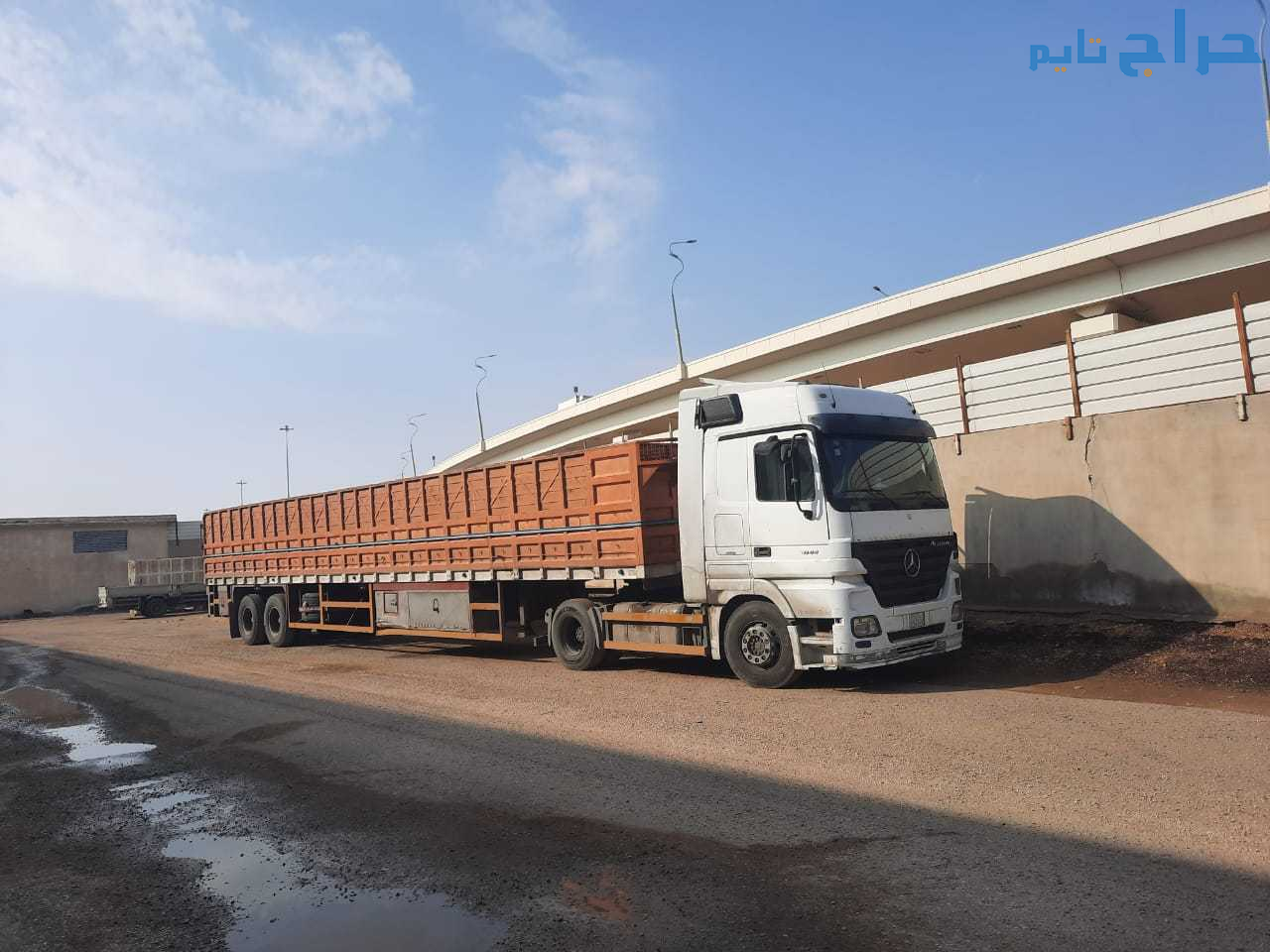 تريلا نقل عفش بالرياض و خارج الرياض 0537380614